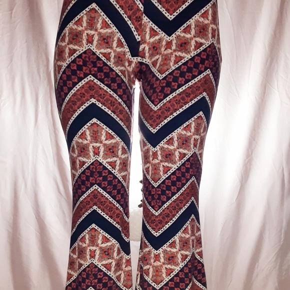 Maeve lrg Fitted Flared Leggings - Picture 2 of 4